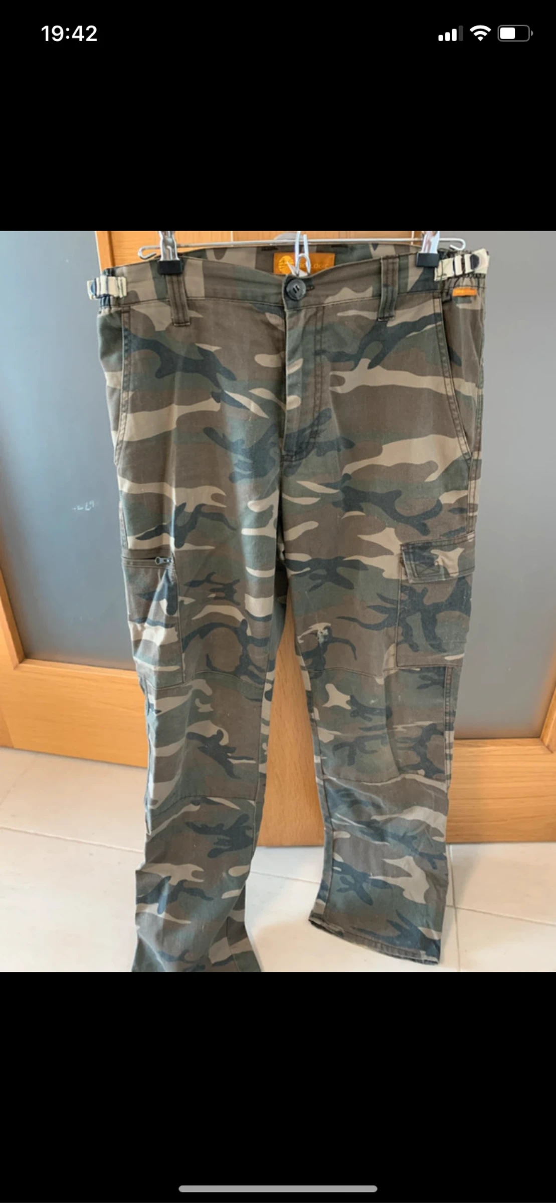 Calças camufladas 